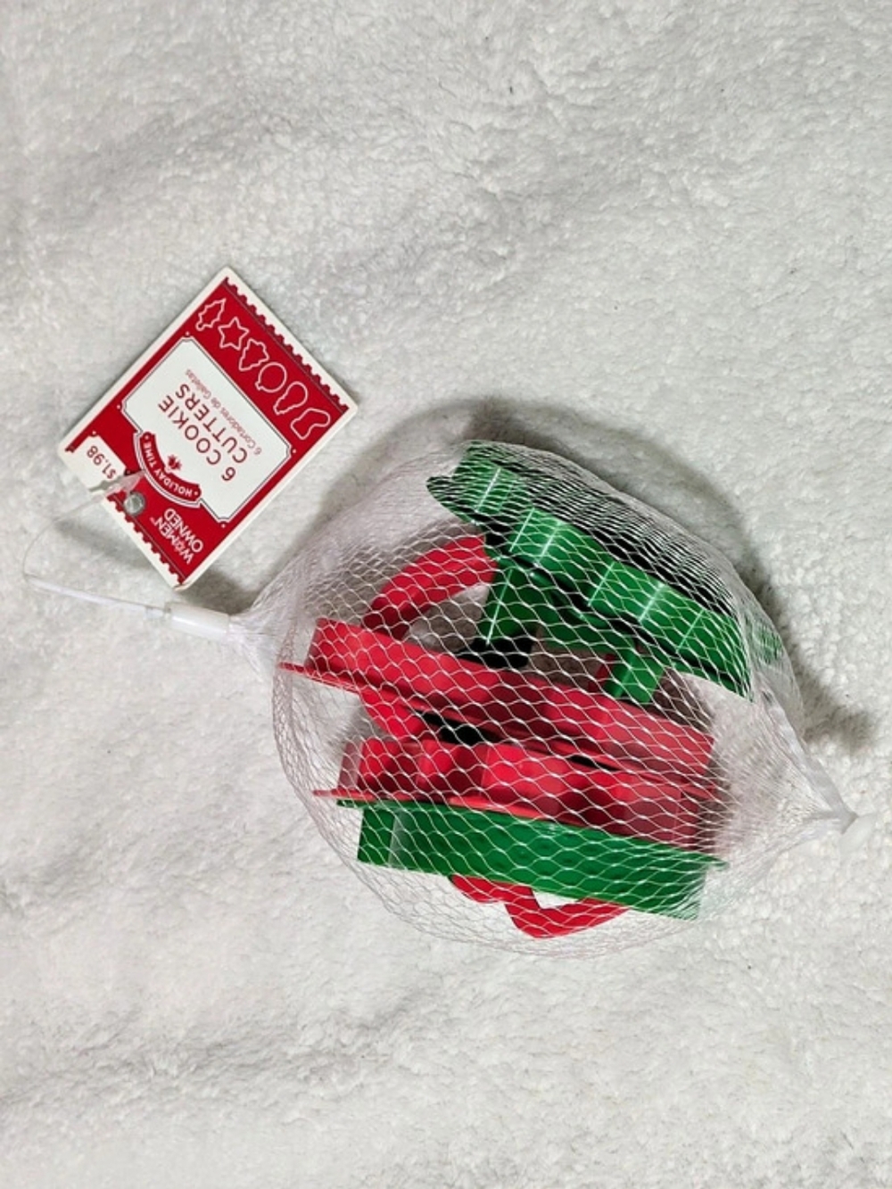 Holiday Time Christmas Cookie Cutters (6 Count) – Red & Green Plastic Shapes Set